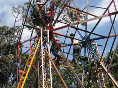 Matheran's very own man-powered Ferris wheel