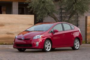 2010 Car Reviews Auto Review Auto Review Toyota Prius | Improvements Keep Prius as Hybrid to Beat | iHaveNet.com