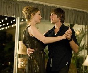 Zac Efron & Leslie Mann in the movie 17 Again. Movie Review & Trailer