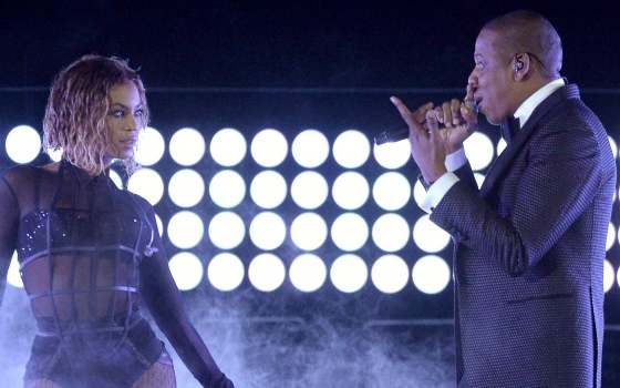 Jay Z joins Wife Beyonce in Sizzling Grammy Opening Number