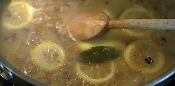 Beurre Blanc: Adaptable Sauce for All Seasons 