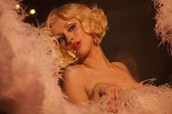 Cher & Christina Aguilera in the movie Burlesque