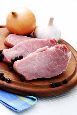 Boneless center-cut pork chops work best