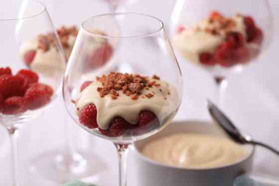 Chilled Zabaglione with Raspberries and Amaretti Recipe