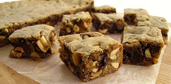 Chocolate-Peanut Blondie Bites Recipe