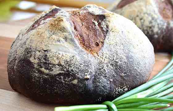 Cracked Pepper and Chives Bread Recipe