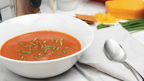 Creamy Tomato and Roasted Pepper Soup with Cheddar Cracker Melts Recipe