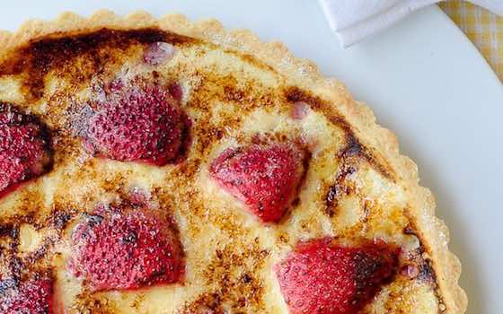 Creme Brulee Tart with Fresh Strawberries Recipe