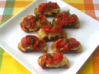Crostini with Chickpeas and Caramelized Tomatoes