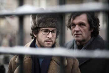 Guillaume Canet & Emir Kusturica in the movie Farewell