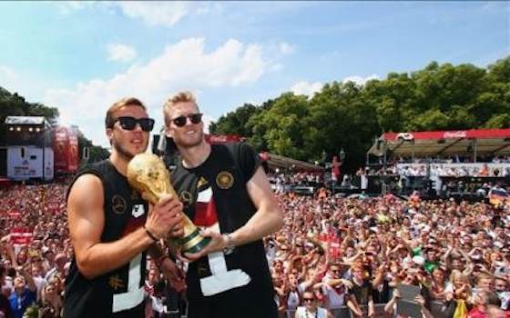 German World Cup Team Welcomed Home by Thousands - 2014 World Cup Semifinals
