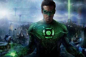 Ryan Reynolds and Blake Lively   in Green Lantern