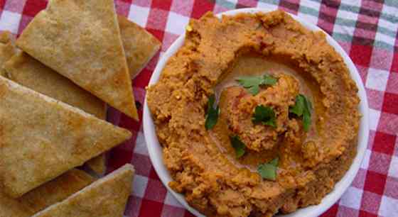 Hummus With Whole-wheat Pizza Crust Wedges
