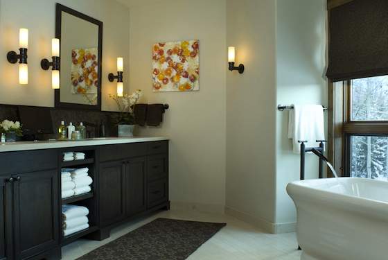 A tasteful, coordinated bathroom that’s not overdone should be your decorating goal