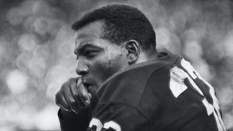 Jim Brown Leaves a Complicated Legacy