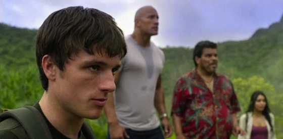 Dwayne Johnson and Josh Hutchersonin Journey 2: The Mysterious Island