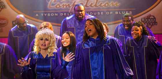 Queen Latifah and Dolly Partonin Joyful Noise