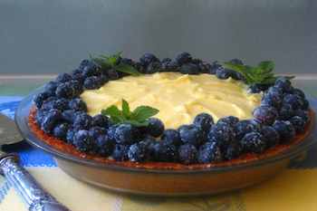 Lemon Curd Icebox Pie with Blueberries