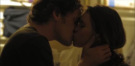 Anton Yelchin and Felicity Jones in Like Crazy