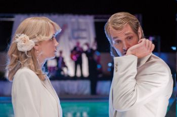 Kristen Wiig & Will Forte in the movie MacGruber