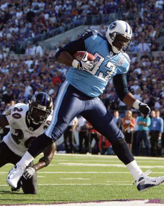 Alge Crumpler's touchdown gave the Titans a 13-10 win on October 5 2008 against Ravens.  Beats Safety Ed Reed