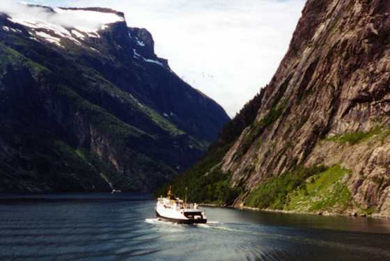 Norway: From Peaks to Ports