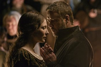 Russell Crowe & Cate Blanchett in the movie Robin Hood