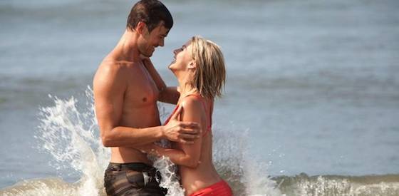 Julianne Hough and Josh Duhamel  in 'Safe Haven'