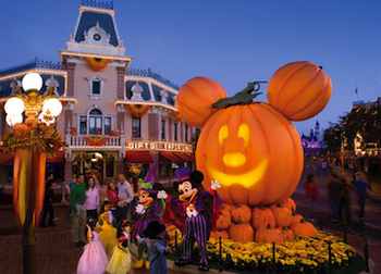 Mickey and Minnie welcome guests to Halloween Time at Disneyland Taking the Kids: Meeting Up with Some Ghosts and Goblins 