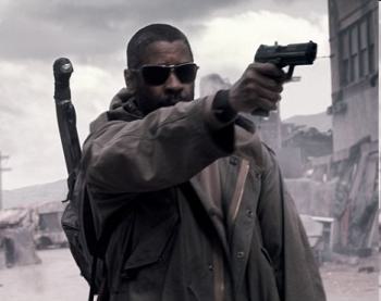 Denzel Washington & Gary Oldman in the movie The Book of Eli