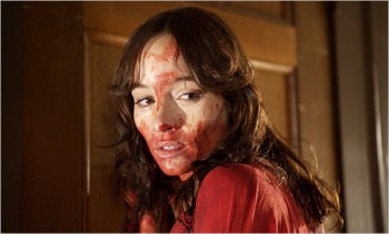 Jocelin Donahue & Greta Gerwig in the movie The House of the Devil