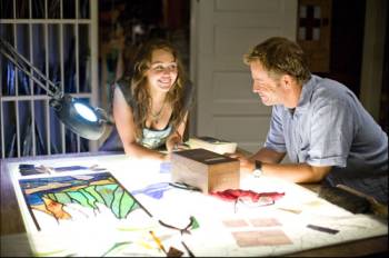 Miley Cyrus & Greg Kinnear in the movie The Last Song