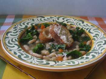 Tuscan-Style White Bean Soup With Crisp Croutons Recipe
