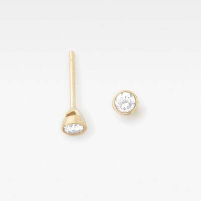 Vrai & Oro Solitaire Diamond Earrings