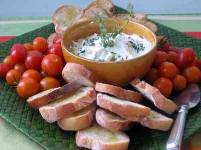 Whipped Ricotta Dip with Garlic-Rubbed Toasts
